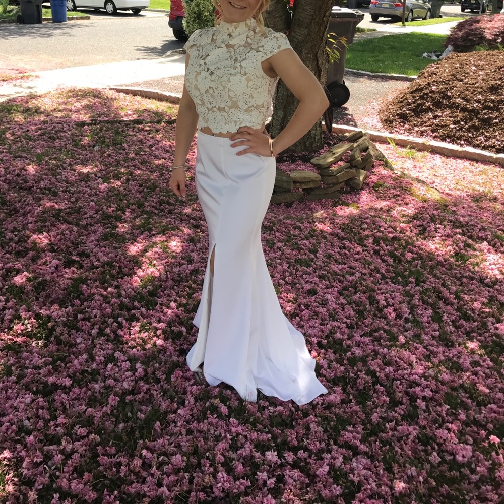 White 2 piece prom gown